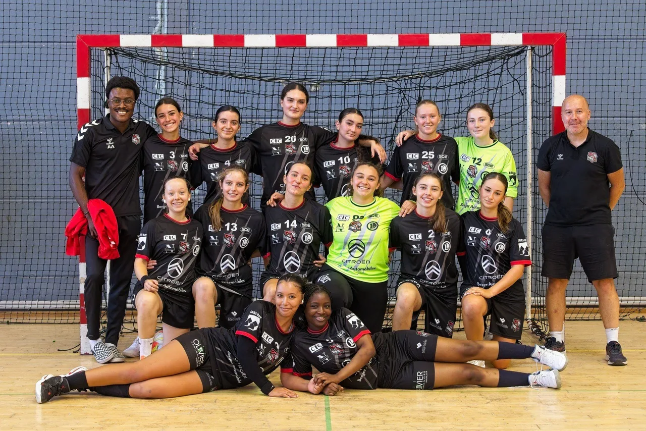 Photo de l’équipe U18F1 · 2025-2026